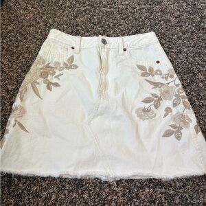 Abercrombie & Fitch White Floral Mini Skirt
